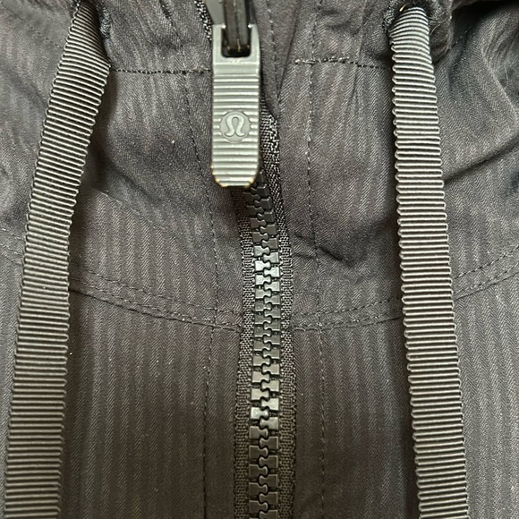 Lululemon Dance Studio Jacket Rib Sleeve, Black/grey, reversible, Size 2 - Picture 11 of 13